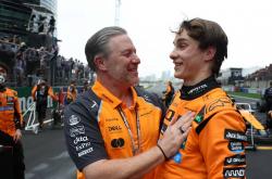 lol转区-迈凯伦碾压雷诺车队，勒克莱尔关键制胜