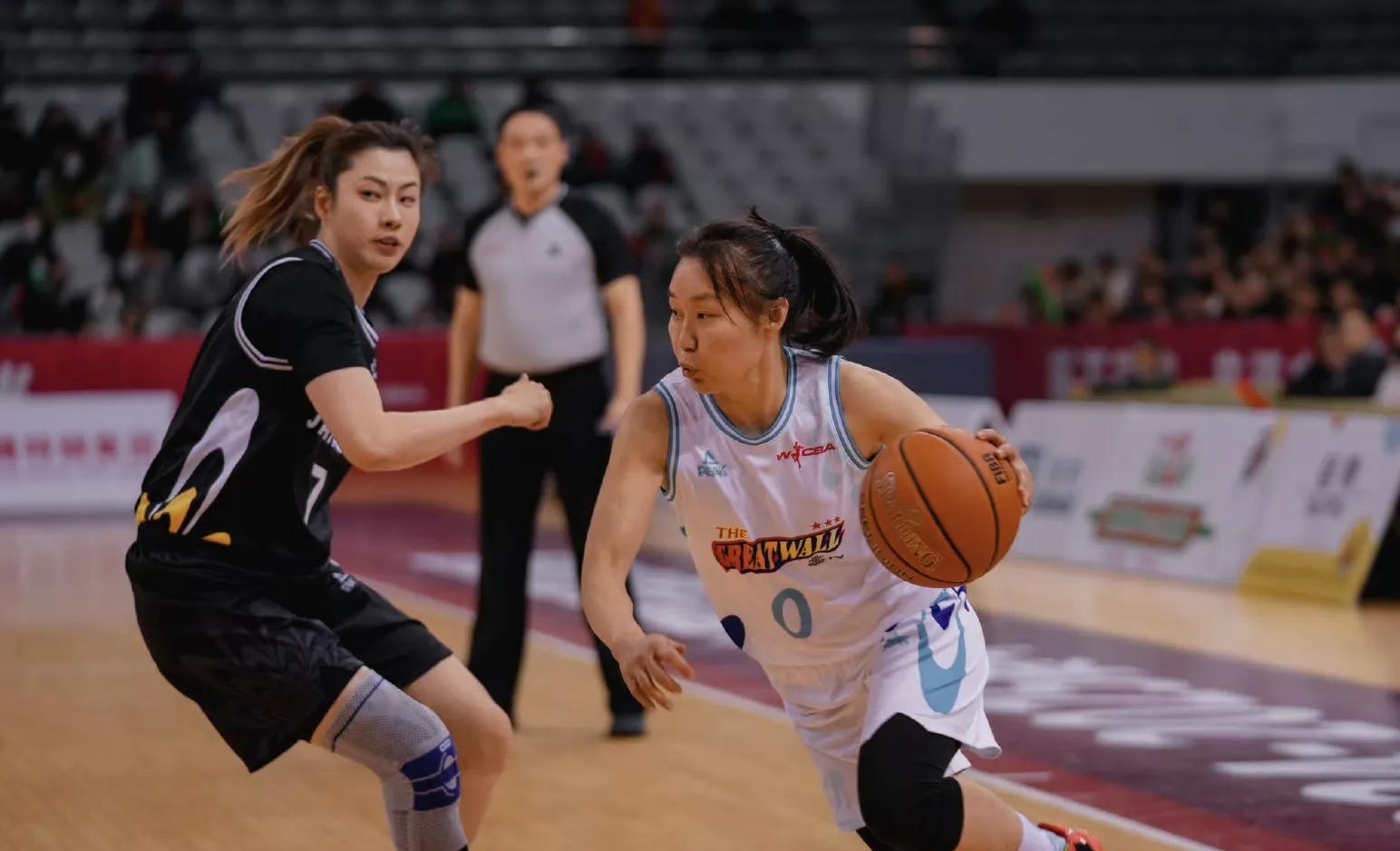 北京女篮大胜福建，实现胜利