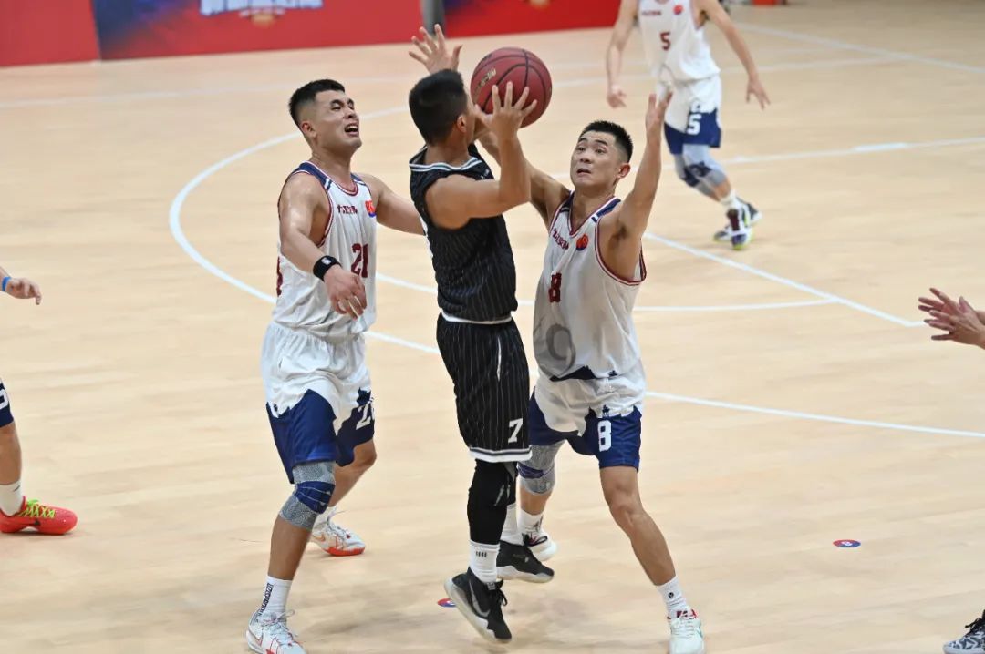 江西男篮客场大胜，取得胜利