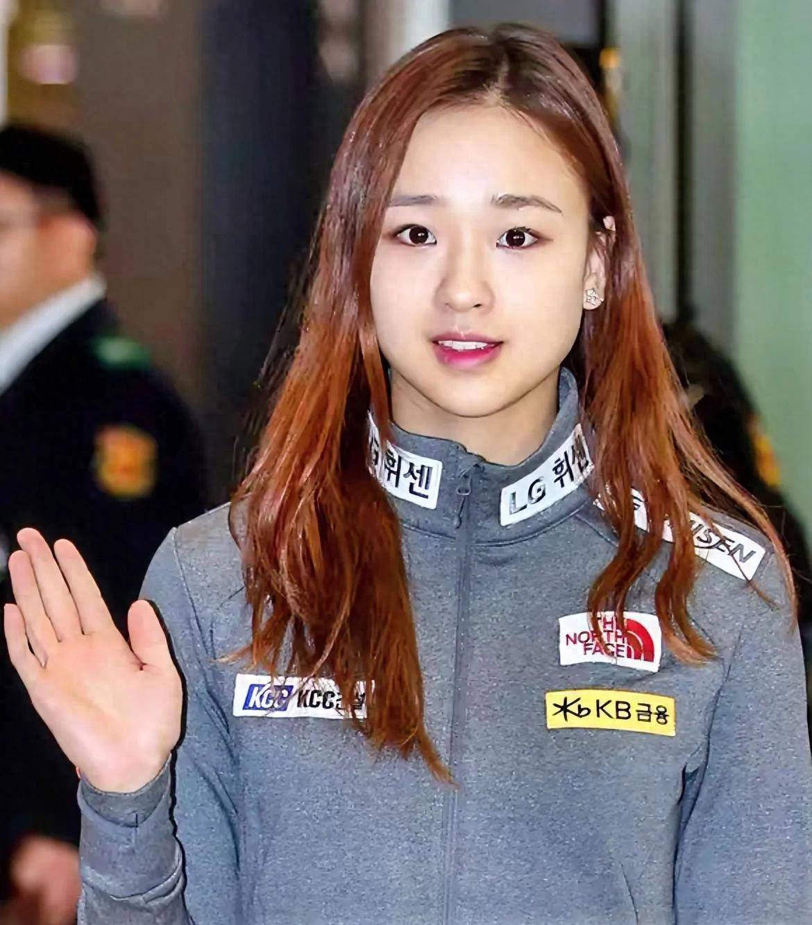 球场上的女将们，用实力征服观众的心
