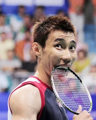 韩国羽毛球队连胜晋级，实力斩获眼球